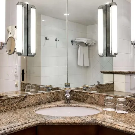 Nh Hotel Brugia