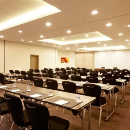 Hotel Nh 4*