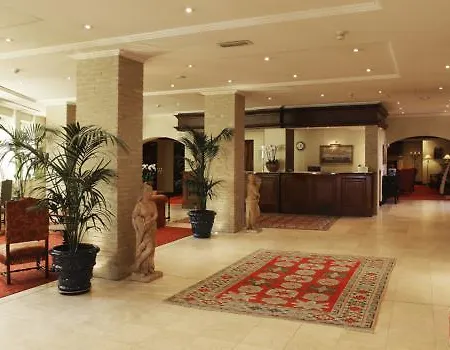 Hotel Nh 4*